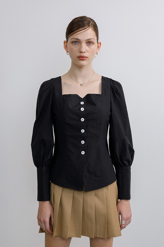 Puff sleeve slim blouse (black)
