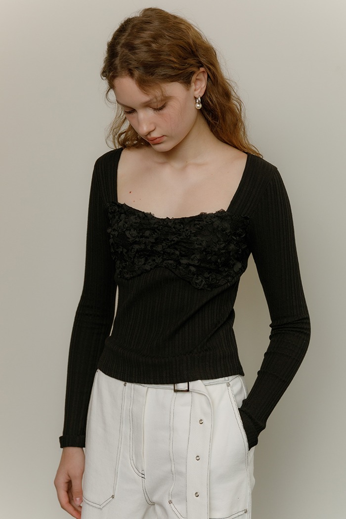 Flower lace shirring t-shirt (black)